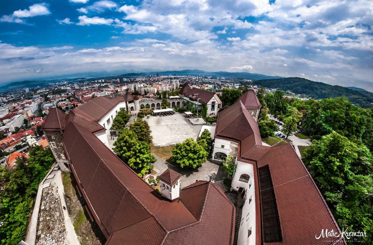 Tony'S Place Under The Castle Ljubljana Exterior foto